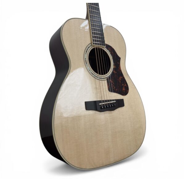 Morris Guitars 日製手工全單板指彈木吉他 FE101