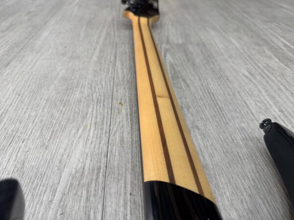 Legator 韓廠重金屬6弦大搖桿電吉他 NE350 展示出清價